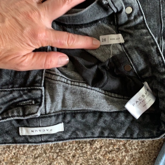 Lot of 2 Pacsun mom jeans - Picture 2 of 8